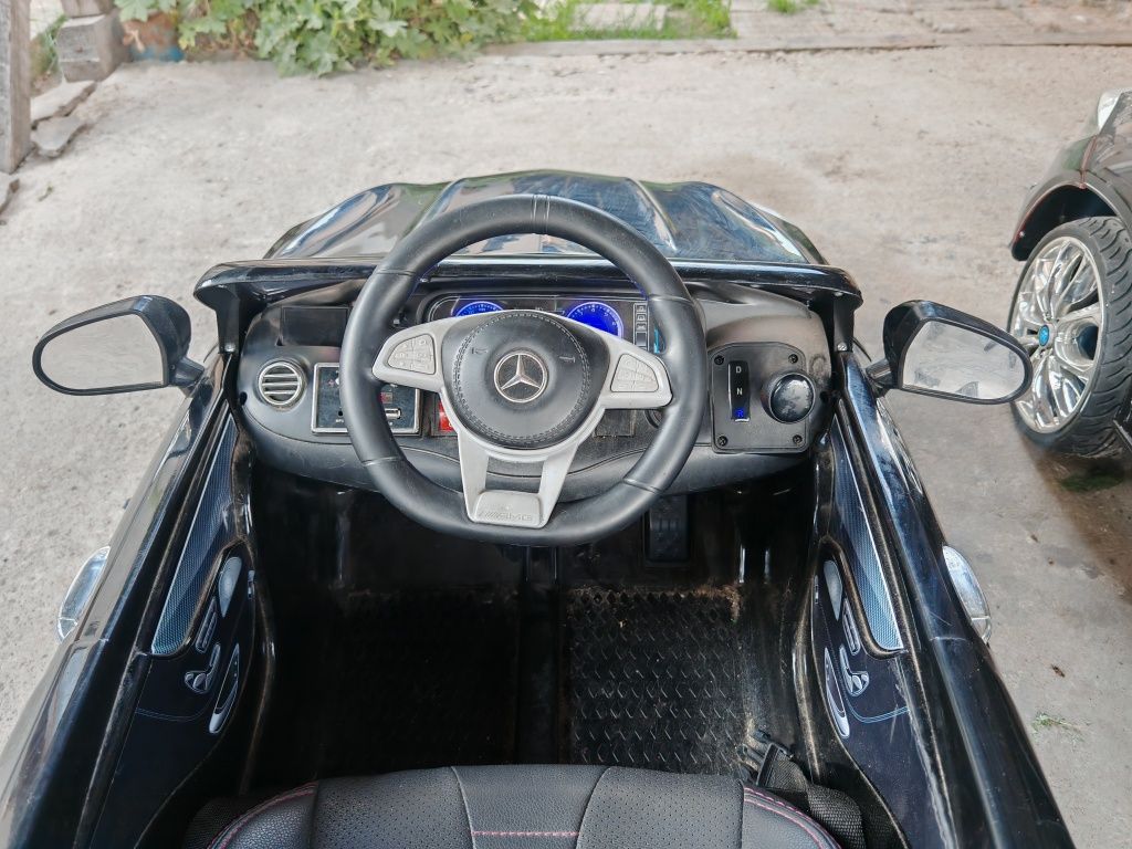 Акумулаторна кола Мерцедес S63