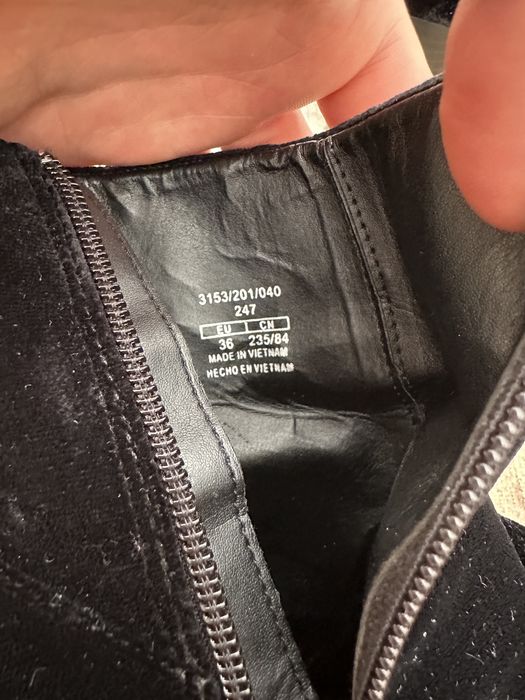 Botine negre Zara din catifea