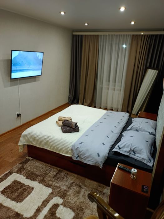 СДАМ 2-х комнатную квартиру. 2 этаж Посуточно