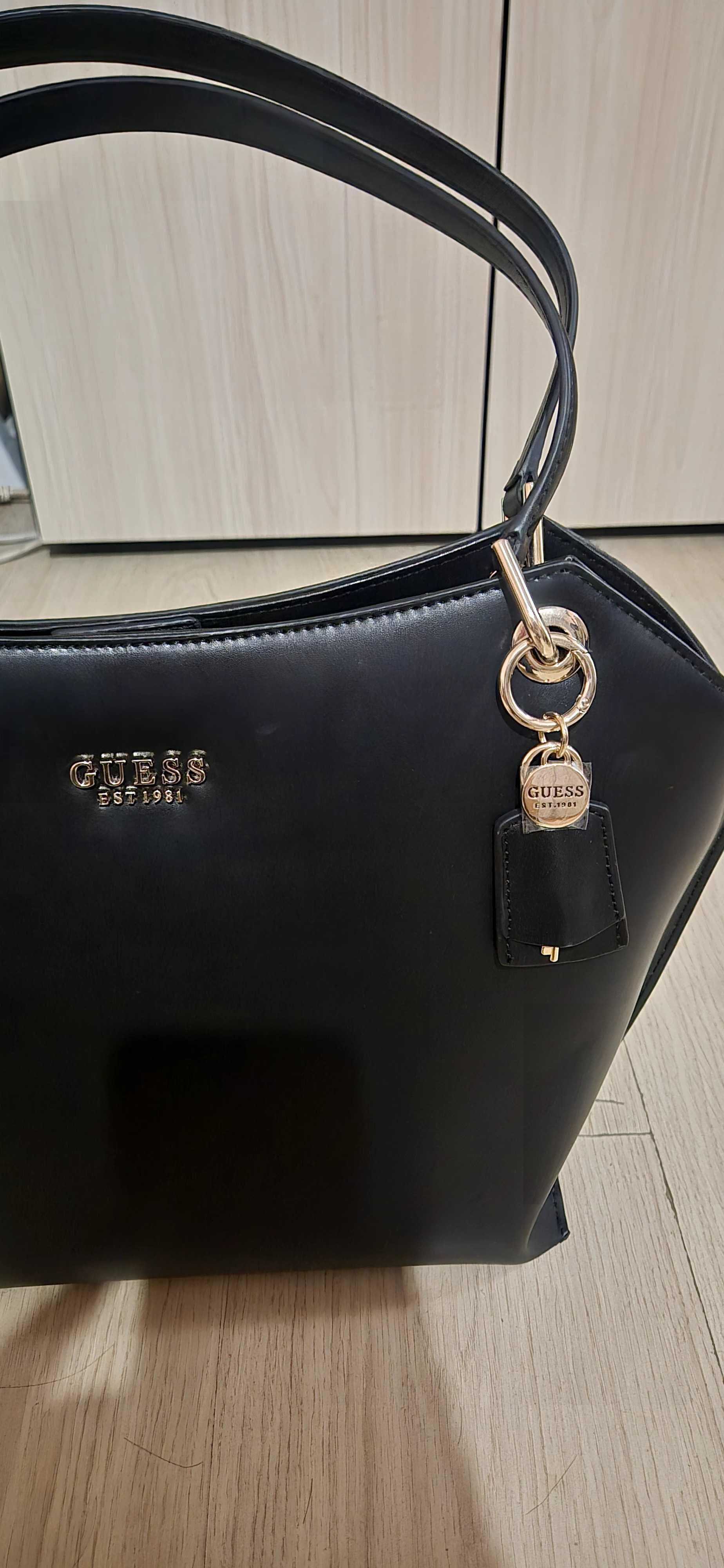 Оригинална дамска чанта Guess
