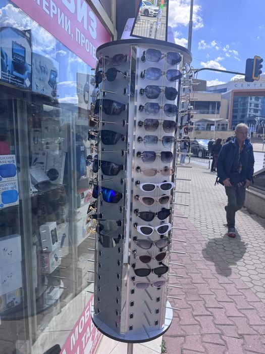 Стойка/стелаж за слъчеви очила
