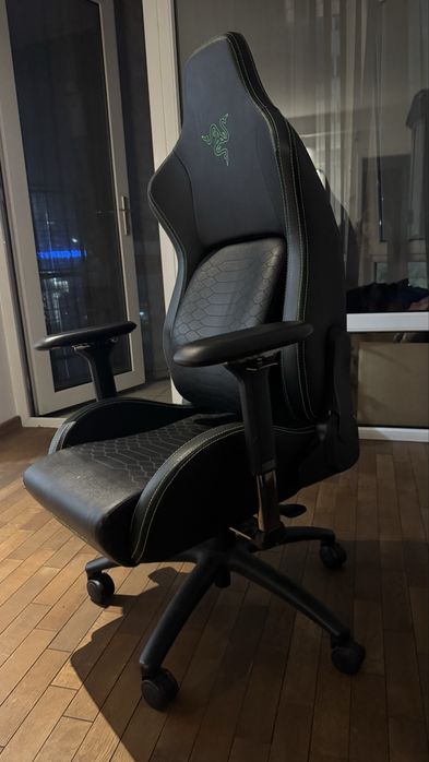 scaun Razer iskur v2