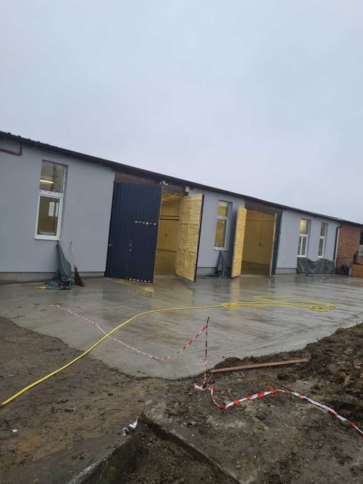 Hala  de 300 mp de inchiriat