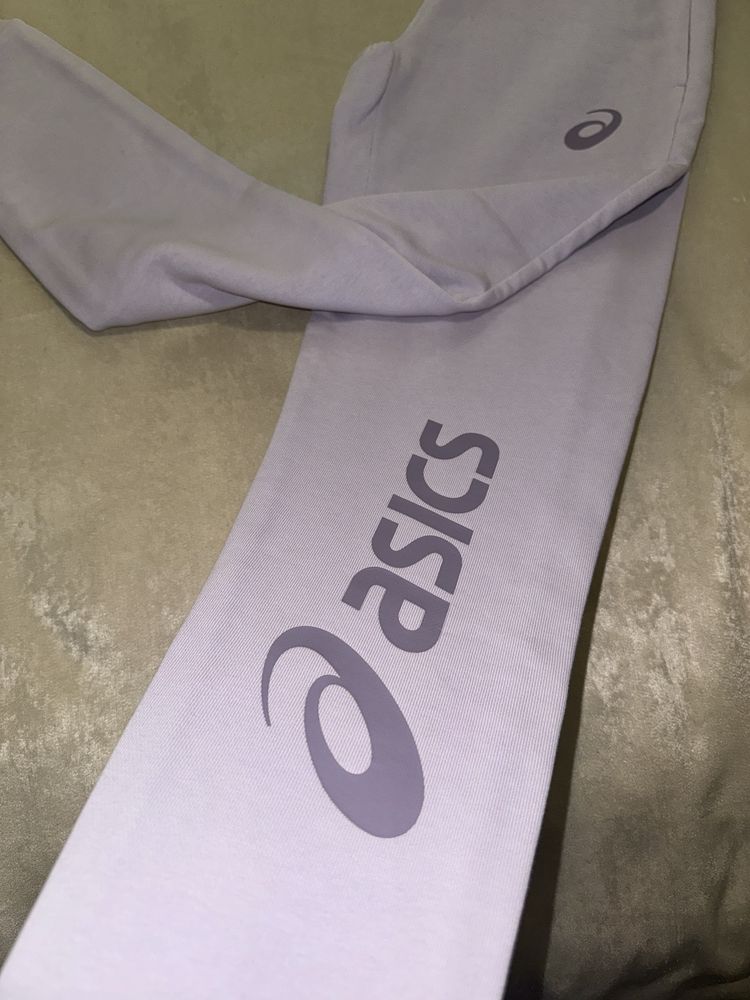 Спортен екип Asics