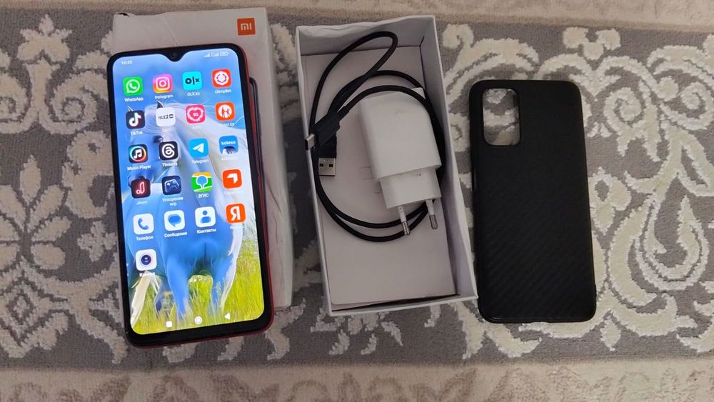 Продам работает отлично не зависает 64GB