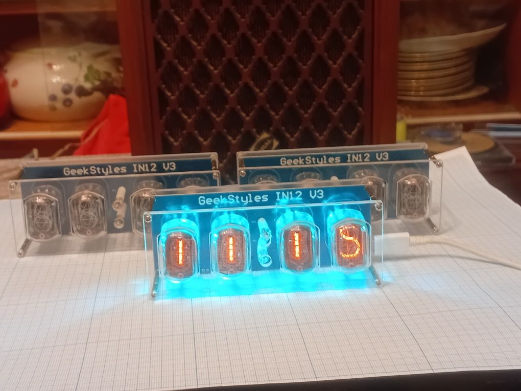 Часы Nixie на газоразрядных индикаторах ИН-12