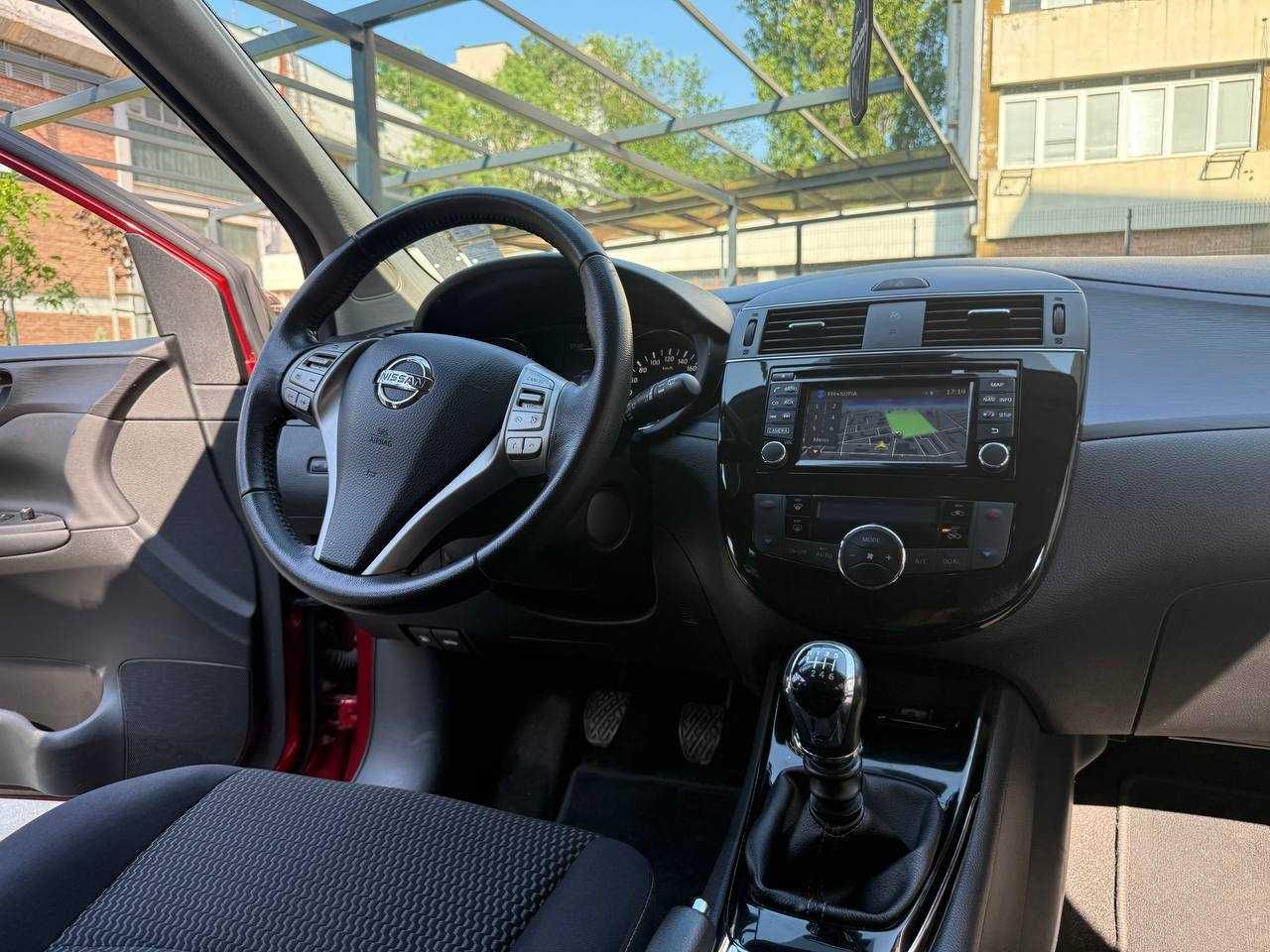 Nissan, 49 250 км, пълна сервизна история, отлично състояние