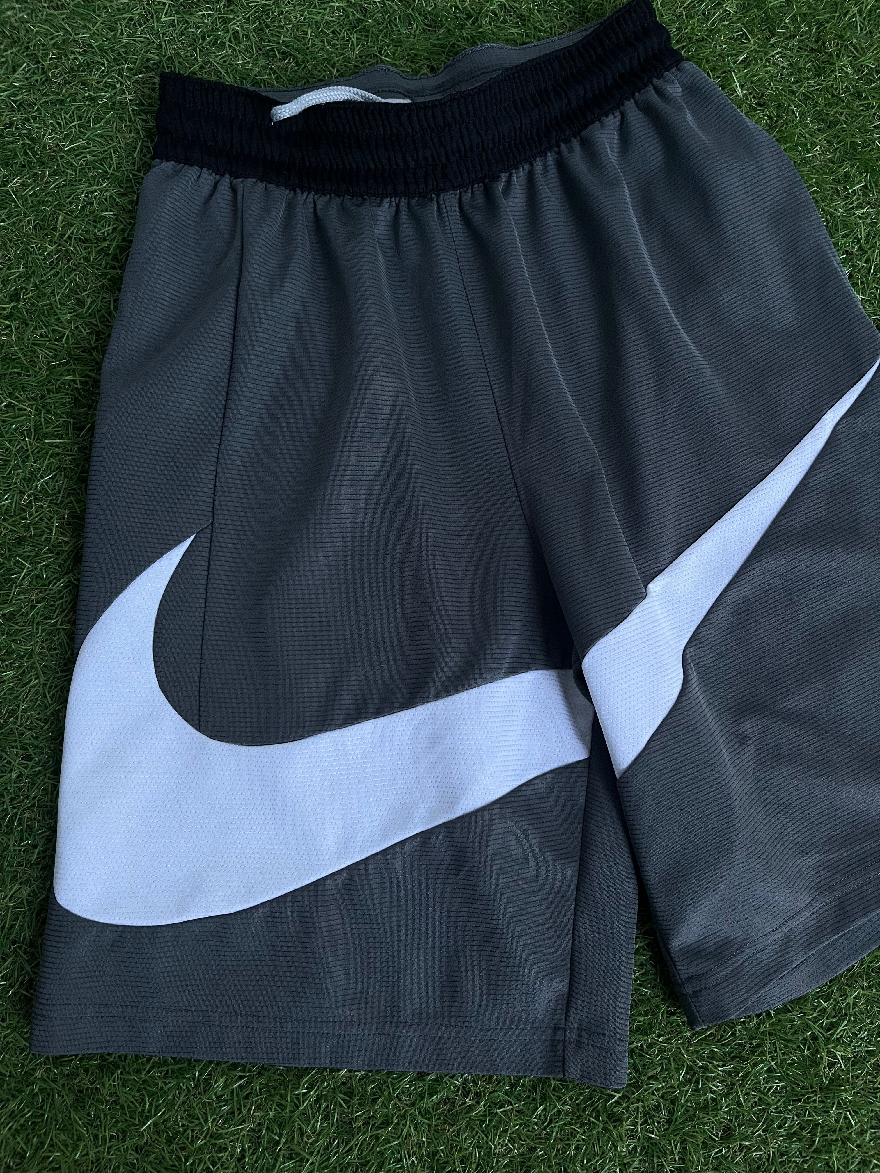 Мъжки къси панталонки : NIKE SWOOSH DRI- FIT S