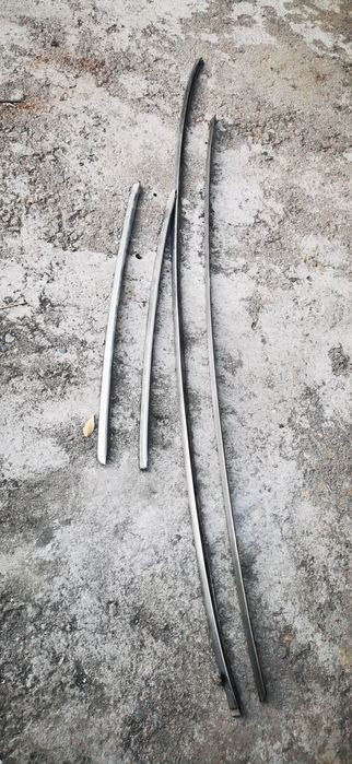 Продам молдинги лобового стекла Паджеро 2