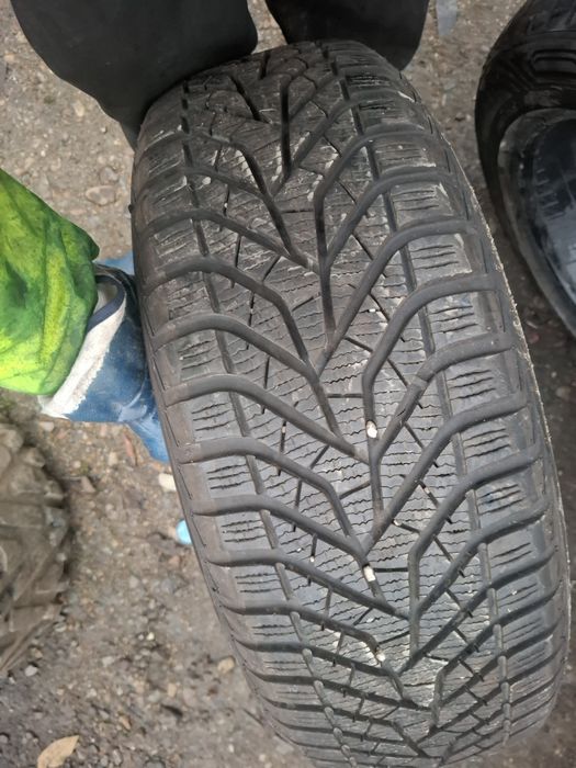 Vand 1 anvelopa 205 60 16 yokohana de iarna buna iarna dot 2021