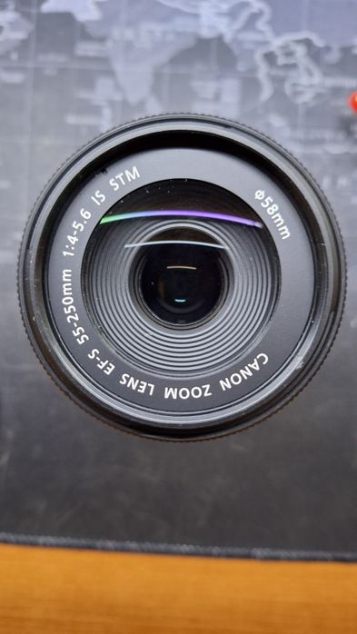 Обектив Canon EF-S 55-250mm f/4-5.6 IS STM