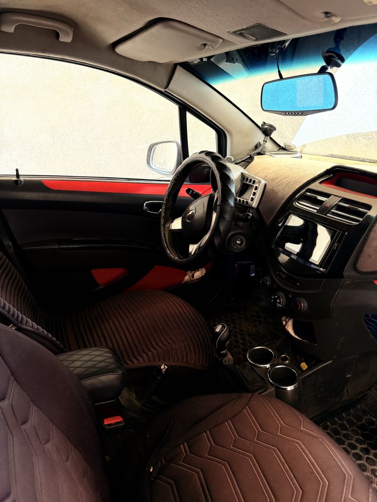 Chevrolet Spark 2011. 3-pozitsiya