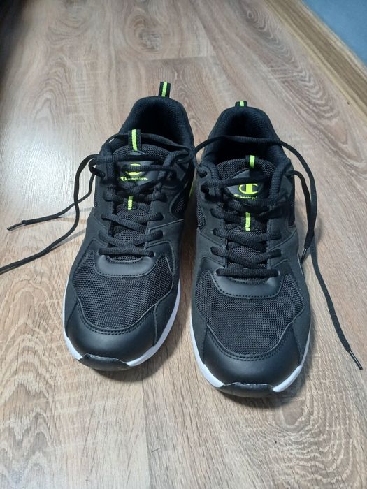 Чисто нови Champion Rowan маратонки