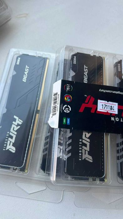 Продам ОЗУ:RAM (Kingston FURE Beast Black 128)