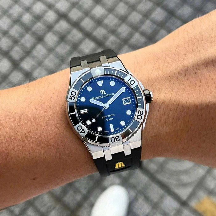 Maurice Lacroix Aikon Venturer 38mm Black AI6057-SSL20-330-2