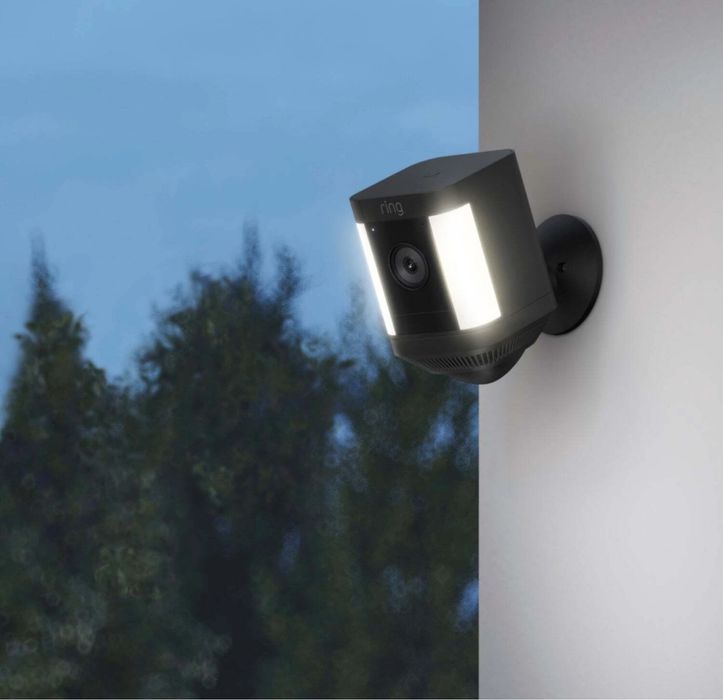 Camera de supravechere RING Spolight Cam Plus Outdoor, Noua - Sigilata