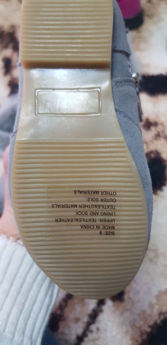 Ботушки 24 цикламени и 22 сиви