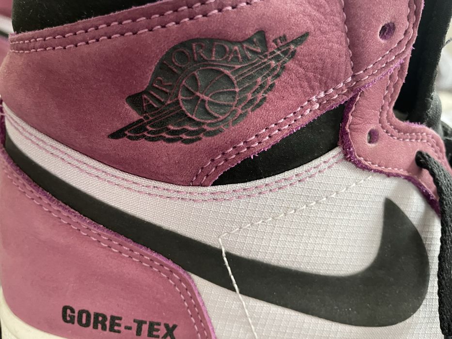 Nike Jordan 1 High Element Gore-Tex Berry 42