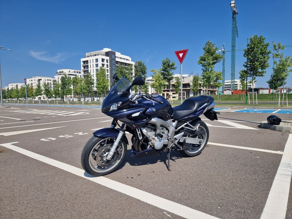 Vând motocicletă Yamaha FZ6S FAZER