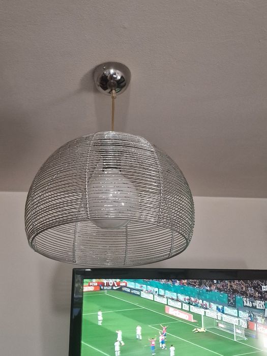 Vand 2 lustre culoare argintiu