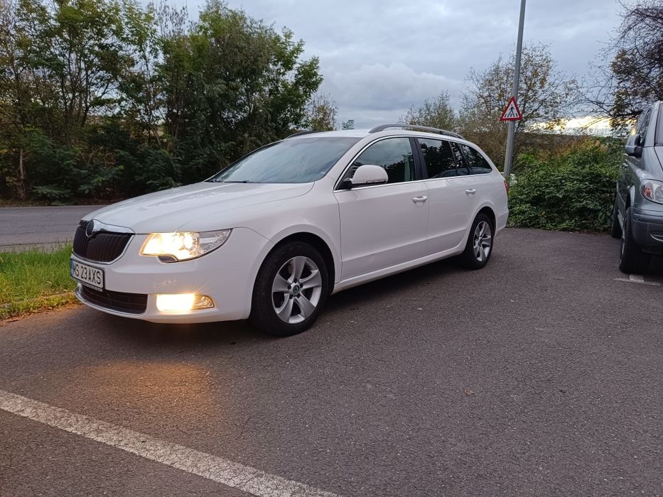 Vând Schimb Skoda Superb Automată An 2013