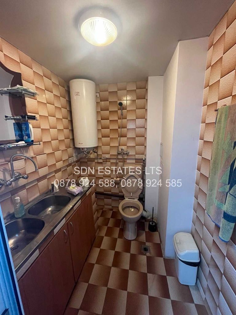 Продава се Магазин в Казанлък - 70 кв.м за 620 €/кв.м - Снимка #2