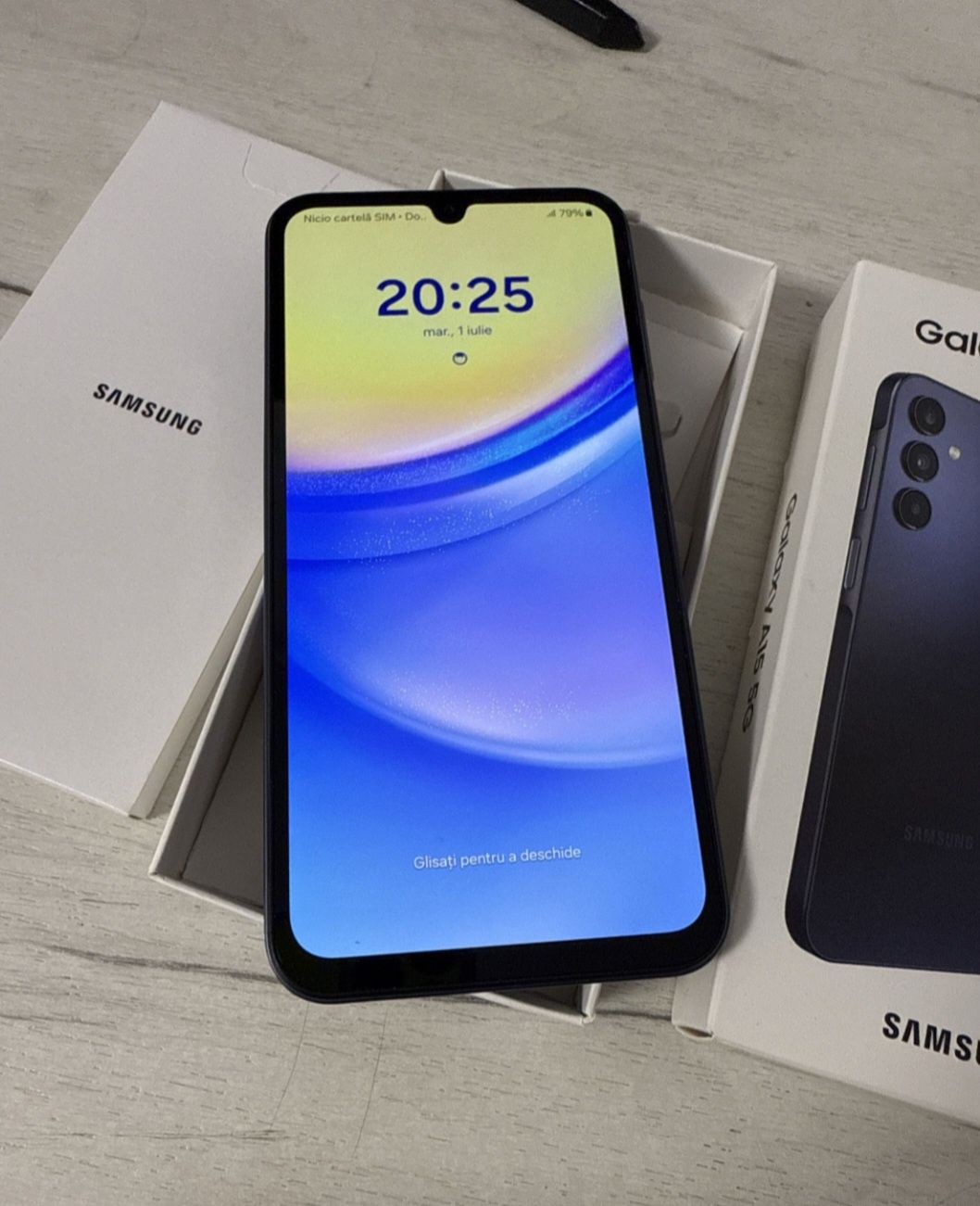 Samsung a15 la cutie