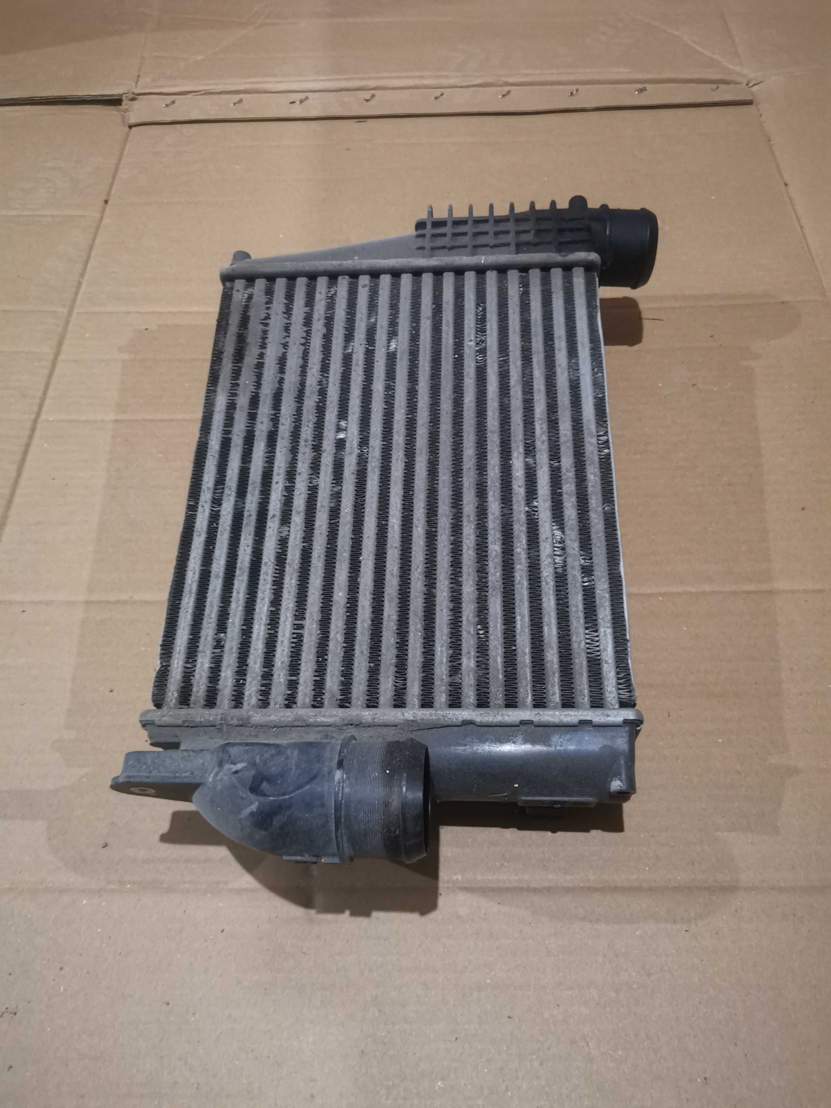 Интеркулер Peugeot Citroen  1.6 HDI