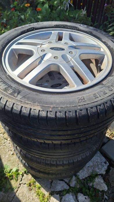 4 Jante Ford Focus 15 cu cauciucuri de vara+ prezoane speciale