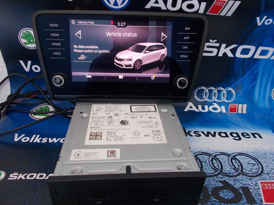 Vând navigație mib2 display unitate LCD Octavia 3