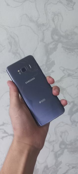 Samsung s8 с пятном и полоской внизу
