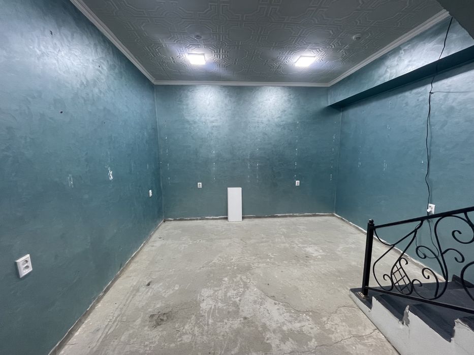 Magazin arendaga beriladi 25*25 kv podvali bilan