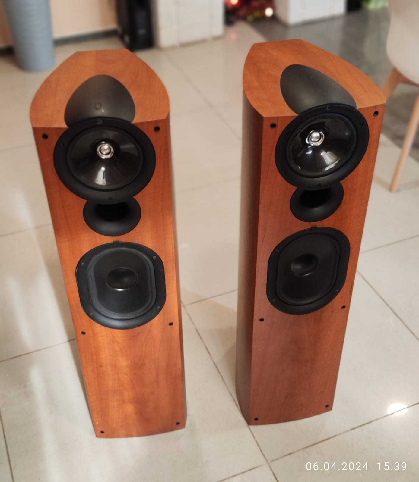 Акустическая система KEF Q7