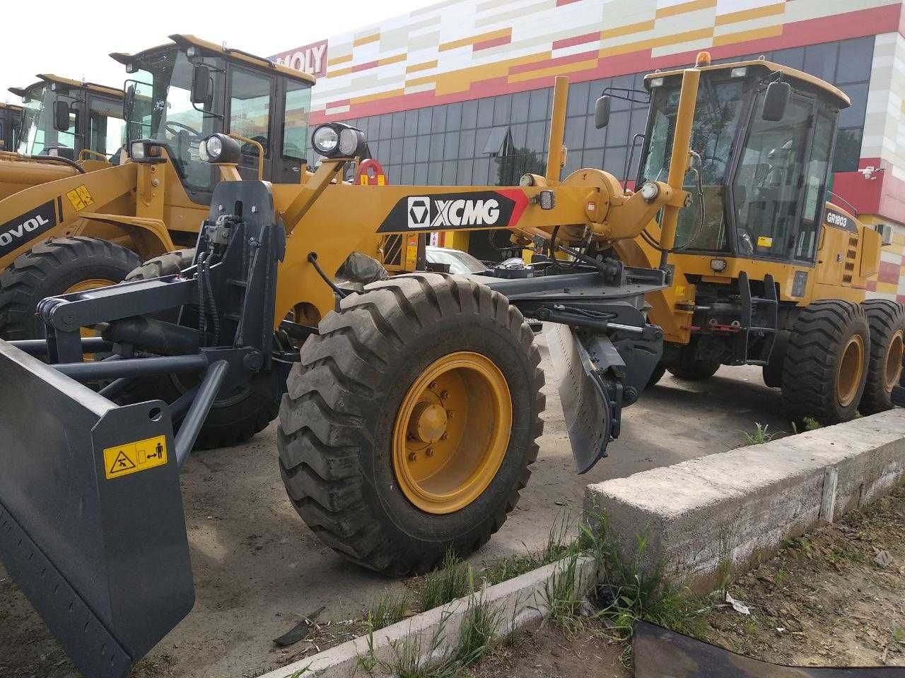 на складе ! Топ Автогрейдер XCMG GR180 аппарат