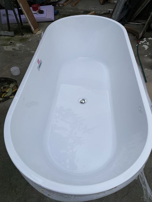 Cadă baie noua nefolosita firma Bella Casa