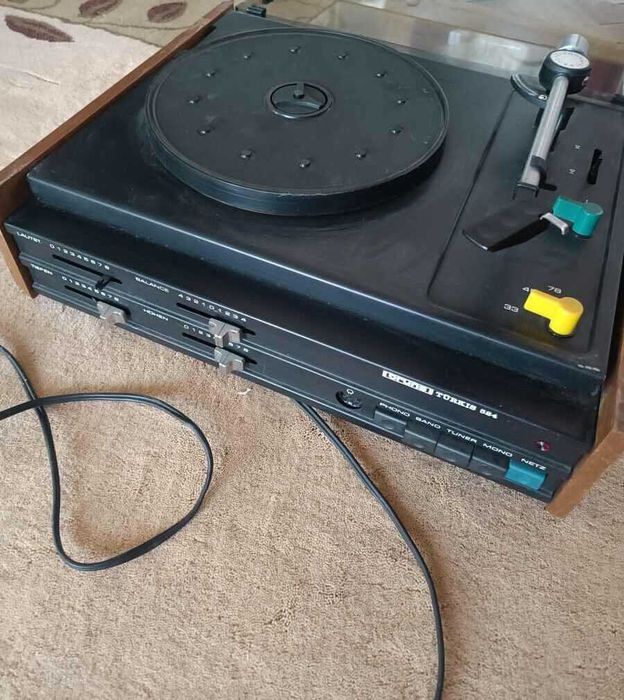 Стар грамофон DDR BRUNS Turkis 524 Работи