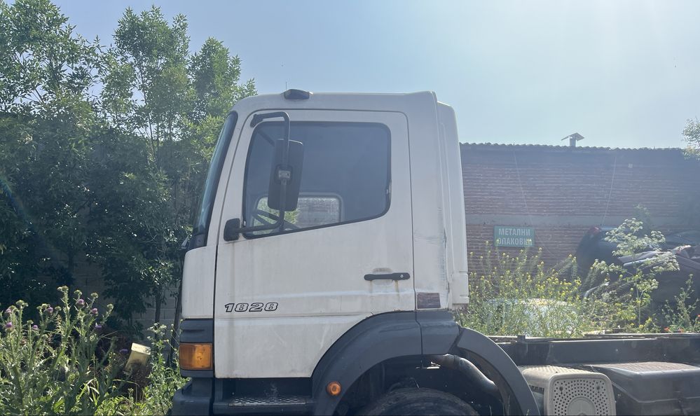 Камион Mercedes 1828 НА ЧАСТИ