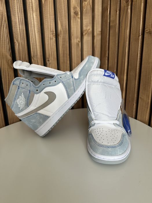 Air Jordan 1 Hyper Royal Aj1 size 39,41