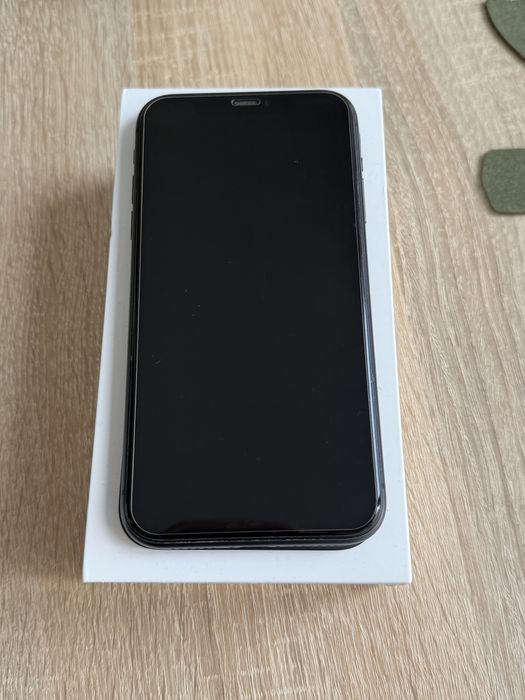 Iphone 11, negru, 64 GB