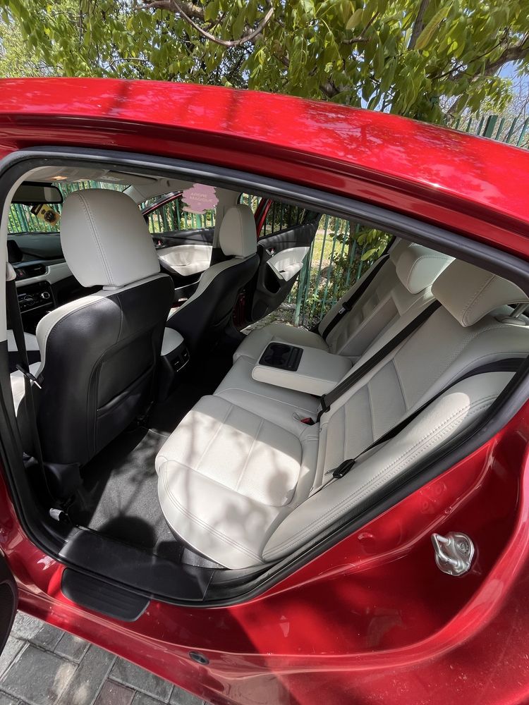 Mazda 6 kombi SKYACTIV-D 175 Drive I-ELOOP Sports-Line