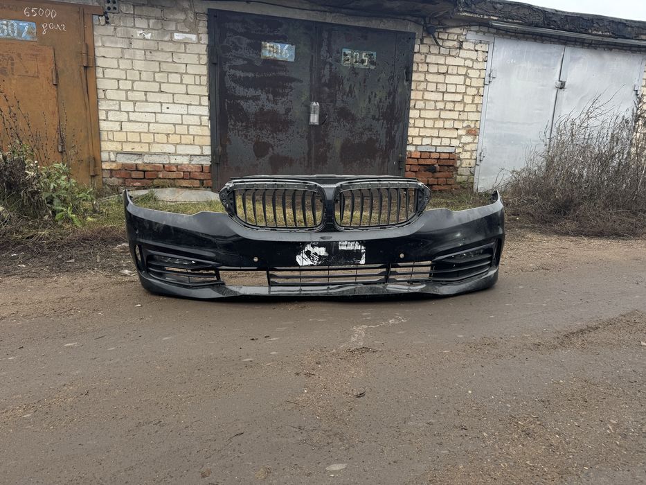Продам передний и задний бампер на БМВ 530 I (2017 год)