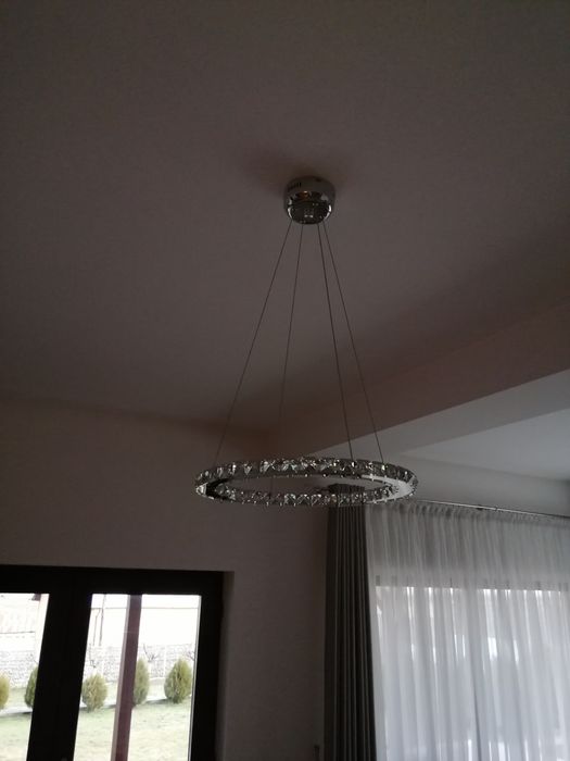 Vând 3 Lustre Led cu Pietre din Sticlă