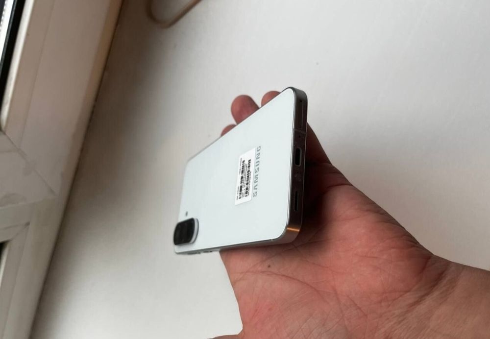 Samsung Galaxy A56, 8/256 ГБ, 2 SIM