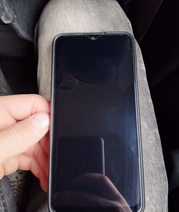 Redmi 9  ishlashi zo'r bir qo'l ishlatilgan 4/ 64