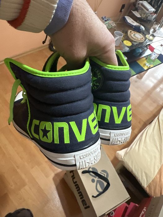 Tenisi converse marimea 41 noi si fara defecte