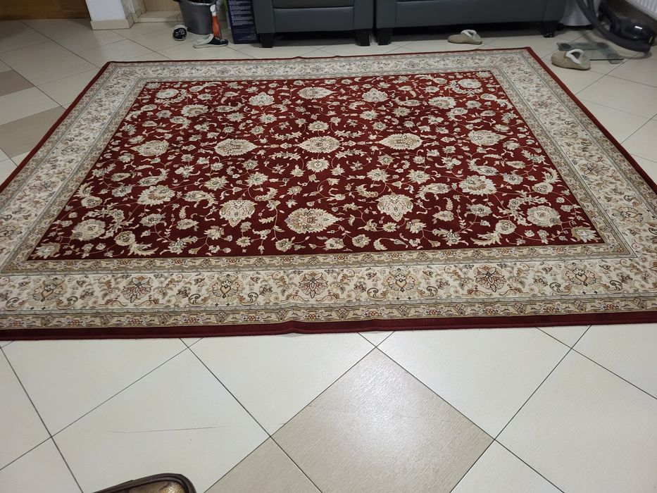 Vând covoare persane,aproape noi