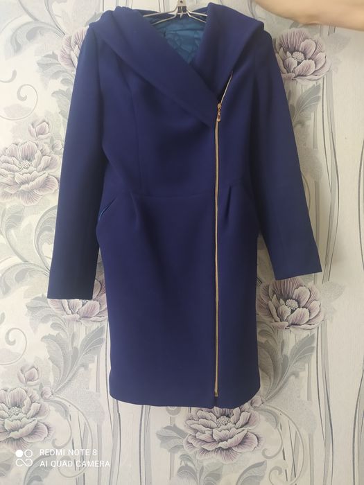 Продам пальто . Красивое