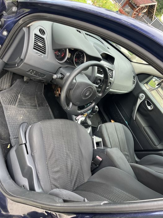 Vand renault megane 2 break 1.9 dci