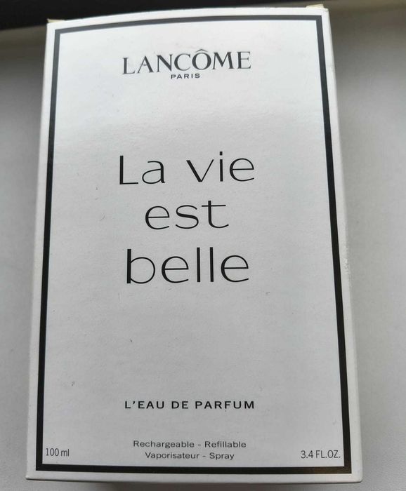 Apa de parfum La Vie est Belle