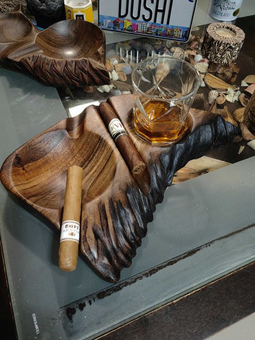 Пепелник за пури с място за чаша